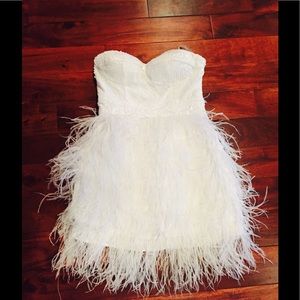 COPY - XS White cocktail dress with Feathers